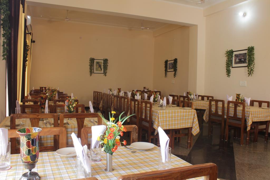 Geetanjali Hotel & Motel Bharatpur Exterior photo